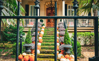 Halloween Travel Getaways- Exploring Spooky Savannah!